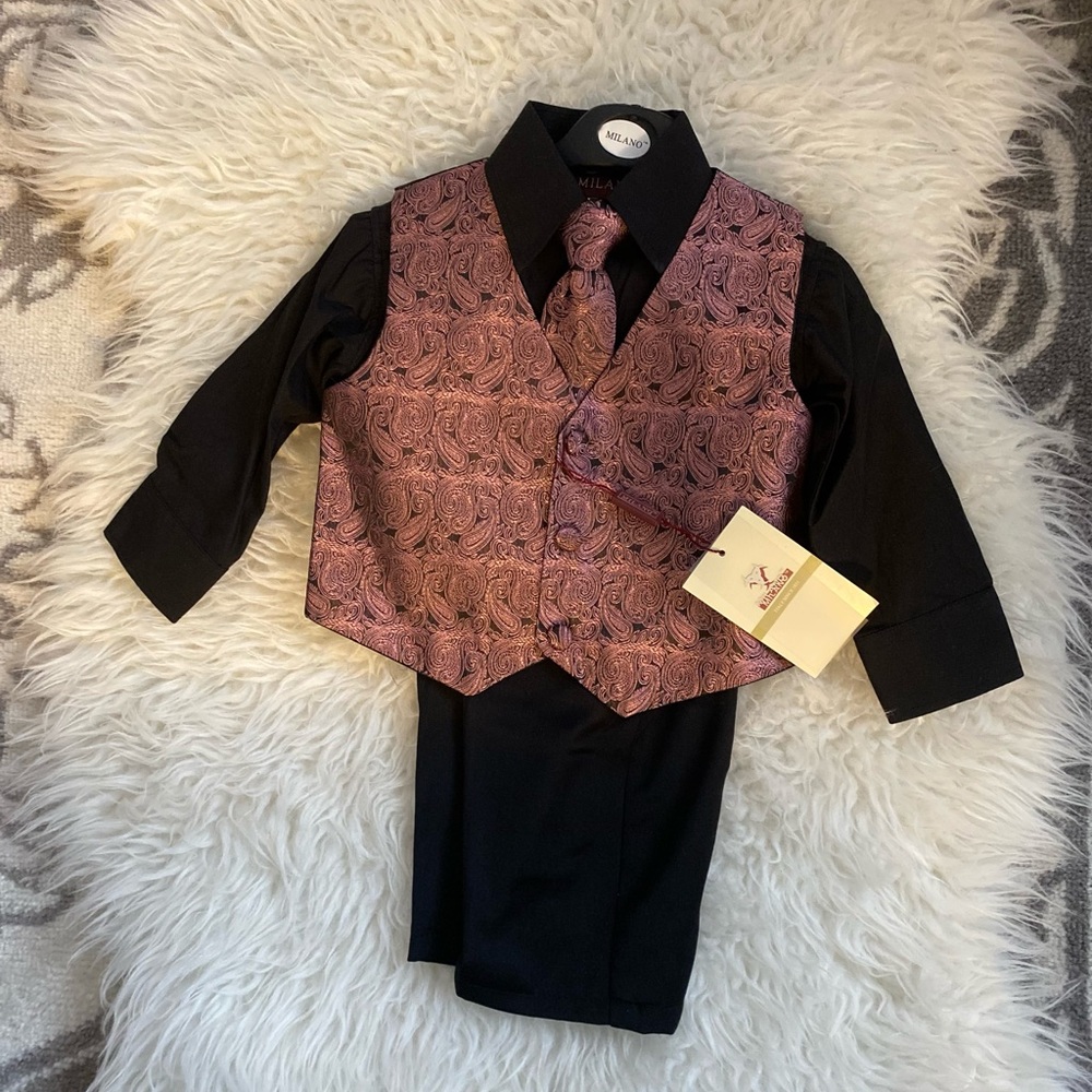 NWT✨ 4pc Baby Boy Suit 18m